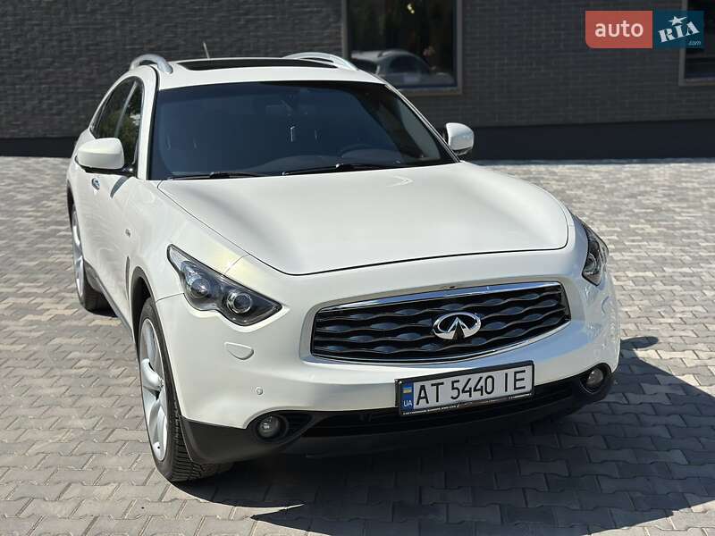 Infiniti FX 30 2010