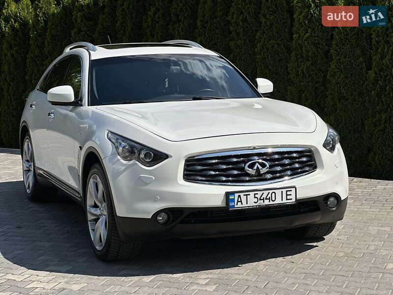 Infiniti FX 30 2010