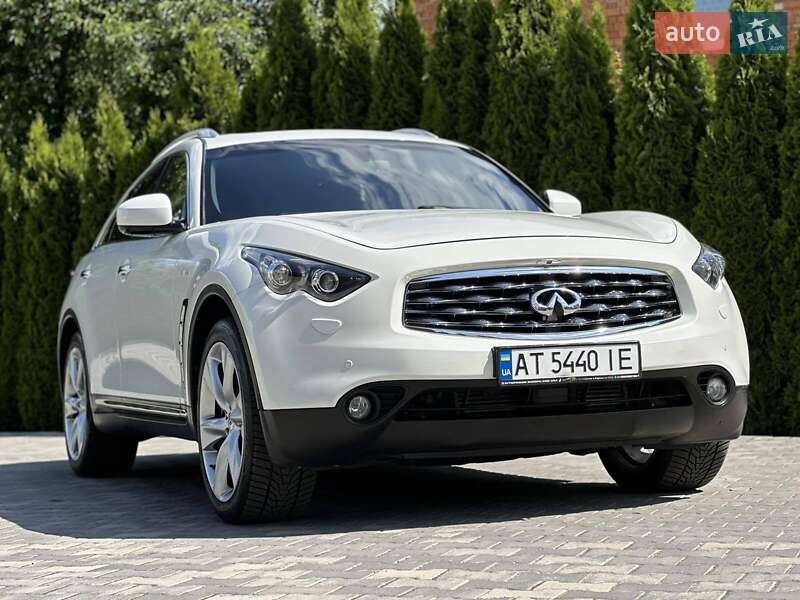 Infiniti FX 30 2010