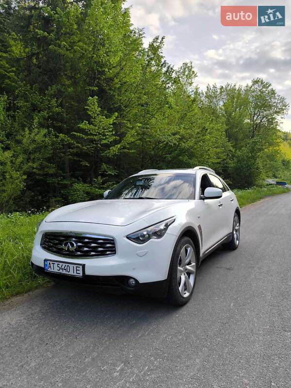 Infiniti FX 30 2010
