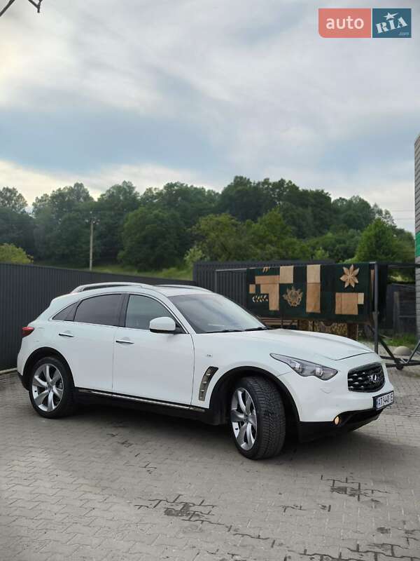 Infiniti FX 30 2010
