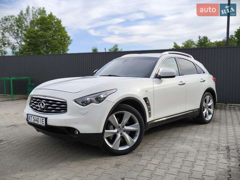 Infiniti FX 30 2010