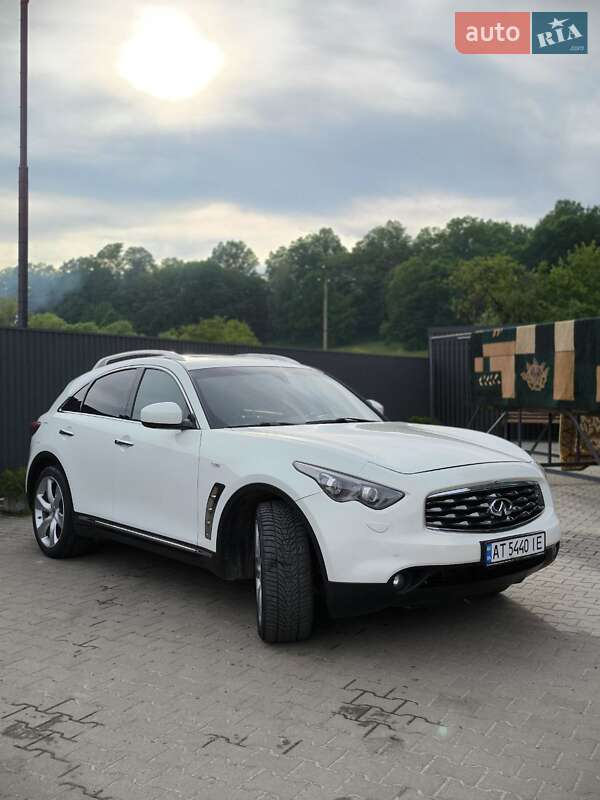 Infiniti FX 30 2010