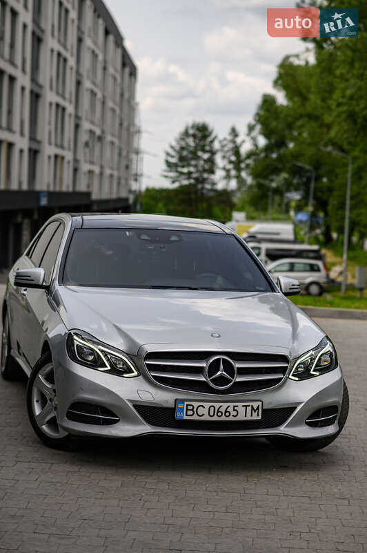 Mercedes-Benz-69
