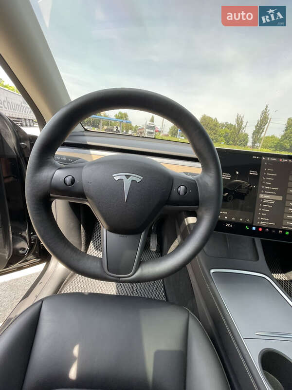 Tesla-8