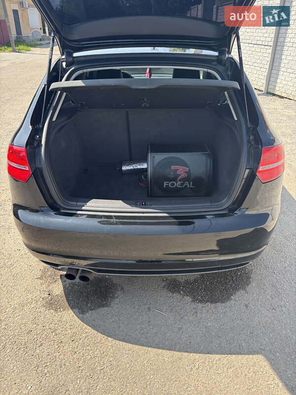 Audi-8