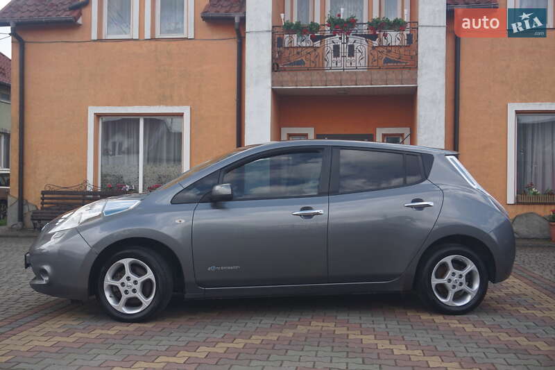 Nissan-79