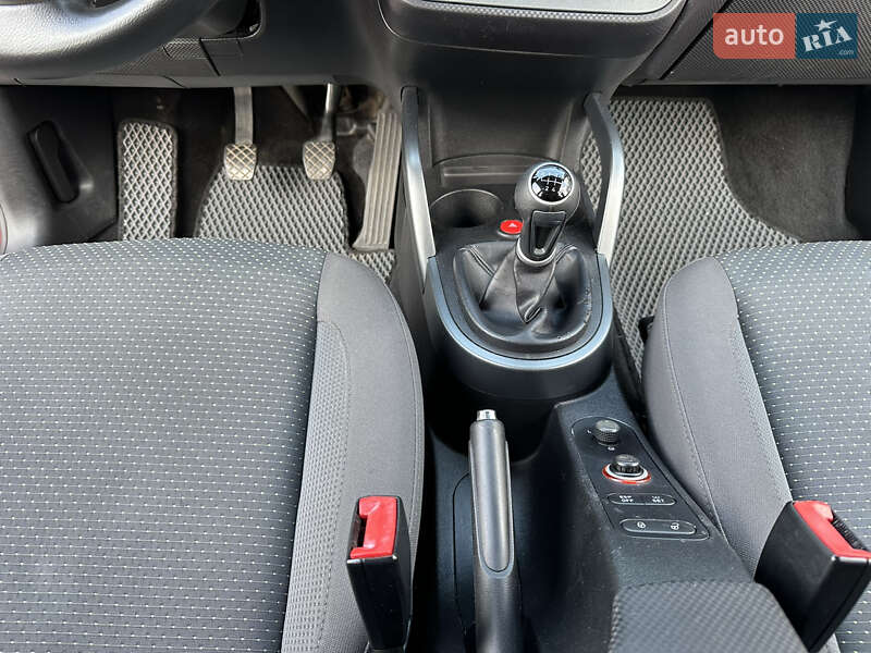 SEAT-19