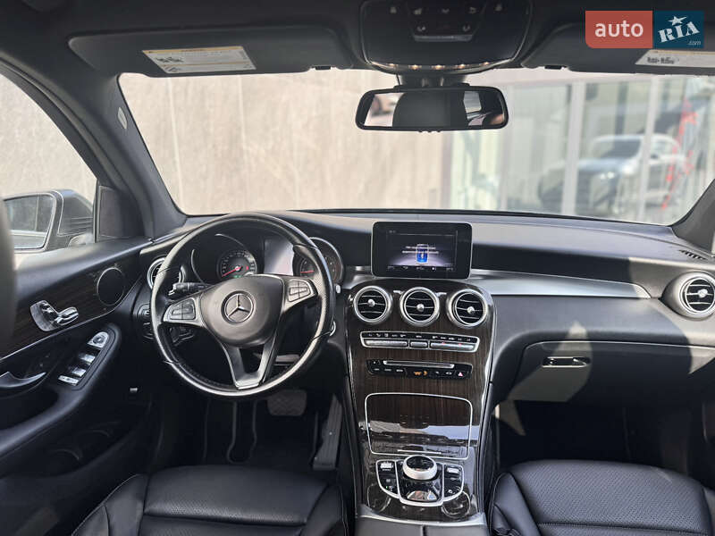 Mercedes-Benz-22