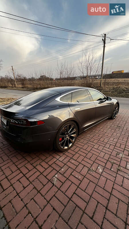 Tesla-4