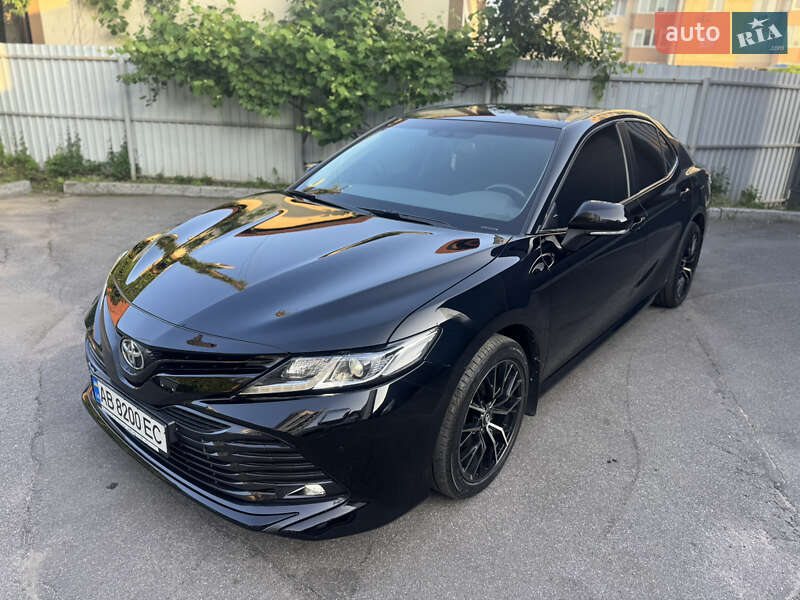 Toyota Camry 2019