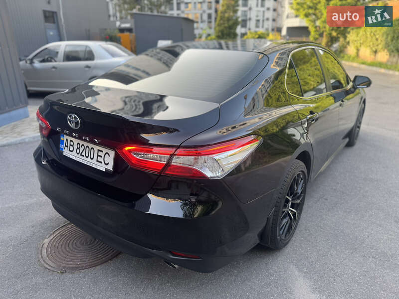 Toyota Camry 2019