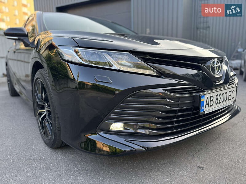 Toyota Camry 2019