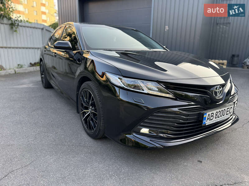 Toyota Camry 2019