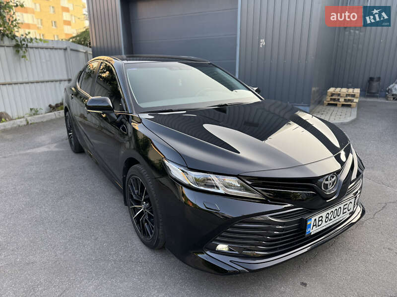 Toyota Camry 2019