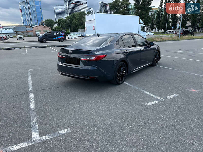Toyota Camry 2024