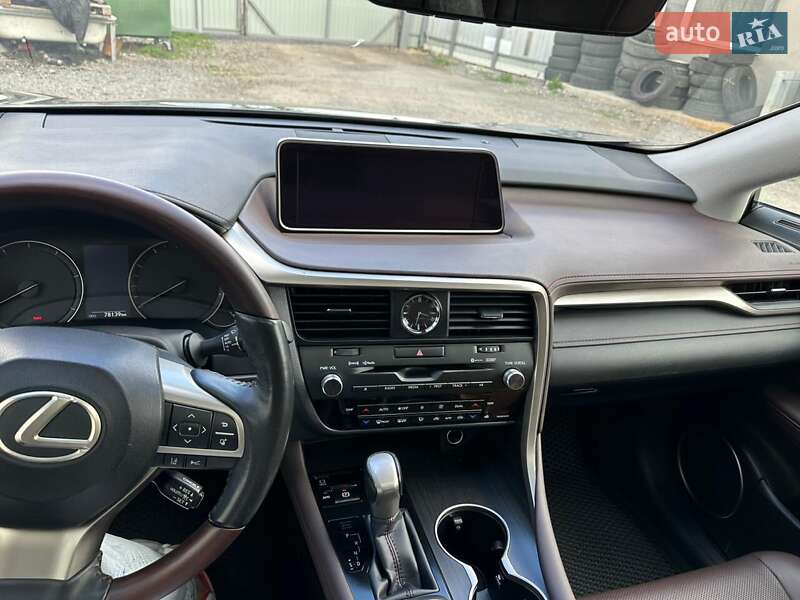 Lexus-11
