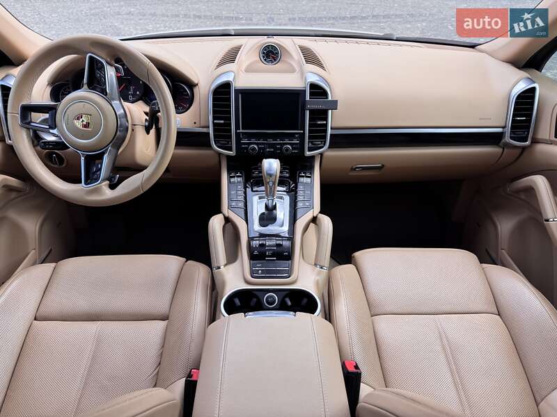 Porsche-30