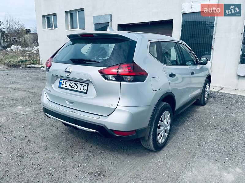 Nissan-14