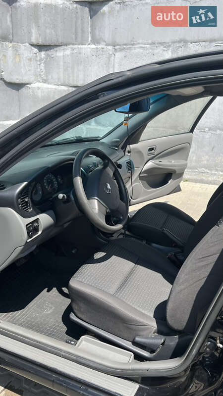 Nissan-15