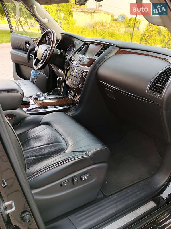 Infiniti QX56 2010