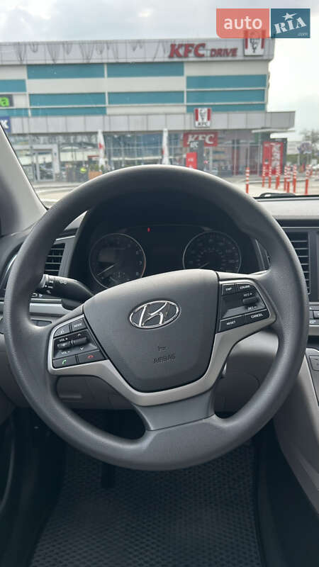 Hyundai-17