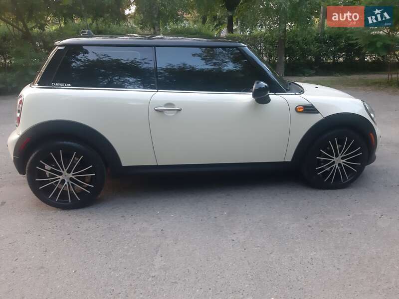 MINI Cooper 2013