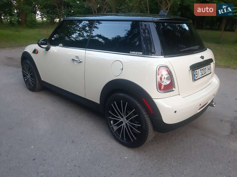 MINI Cooper 2013