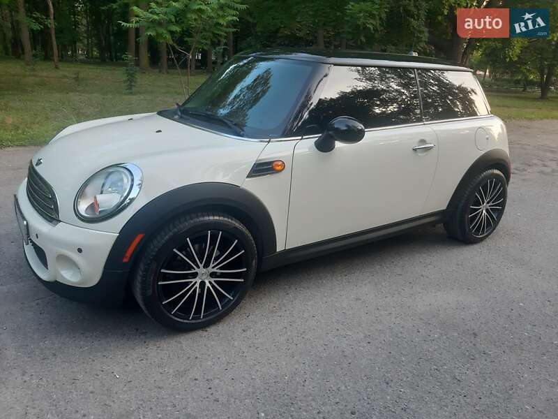 MINI Cooper 2013