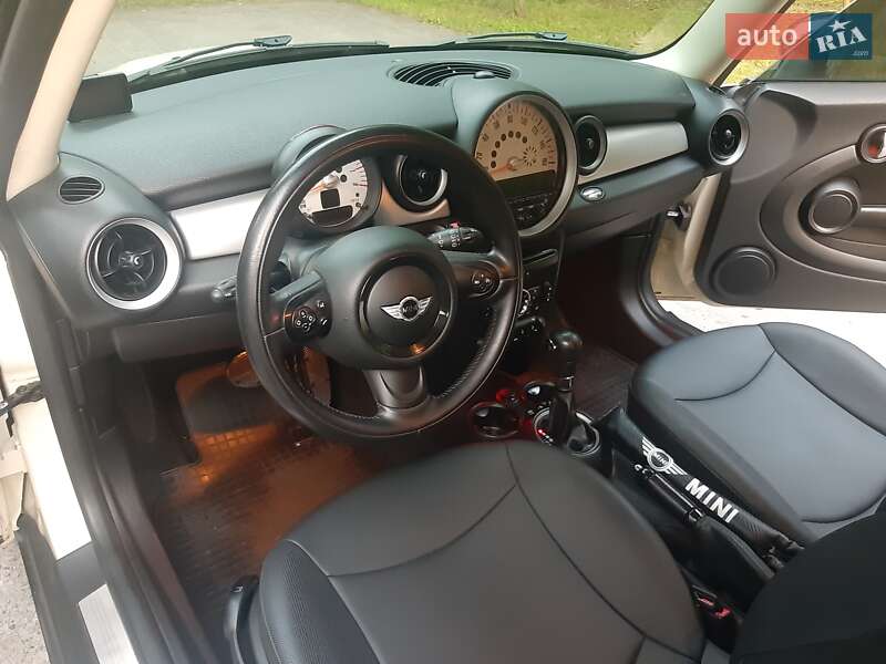MINI Cooper 2013
