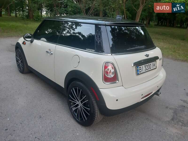 MINI Cooper 2013