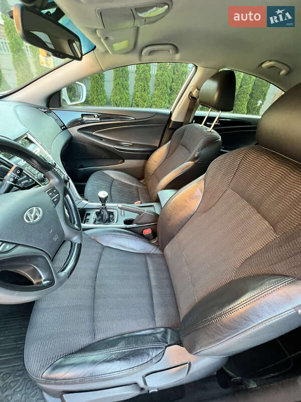 Hyundai-17