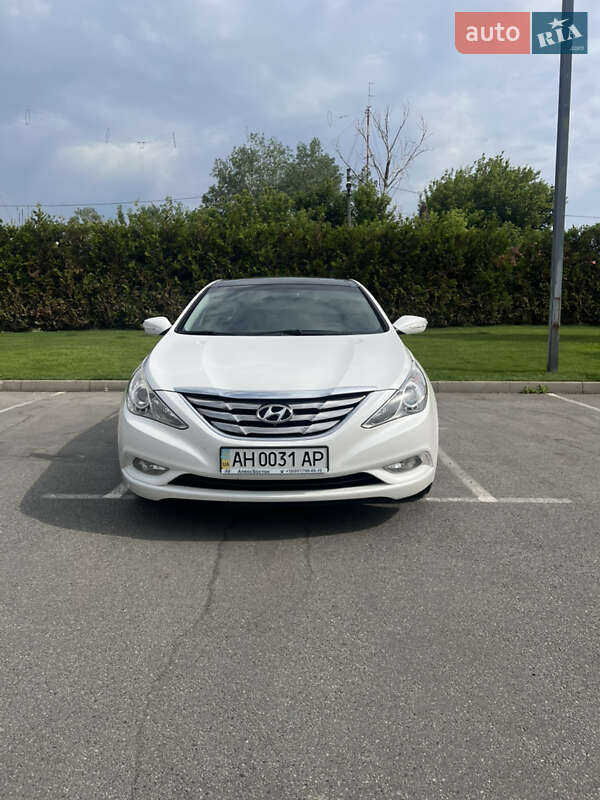 Hyundai-29
