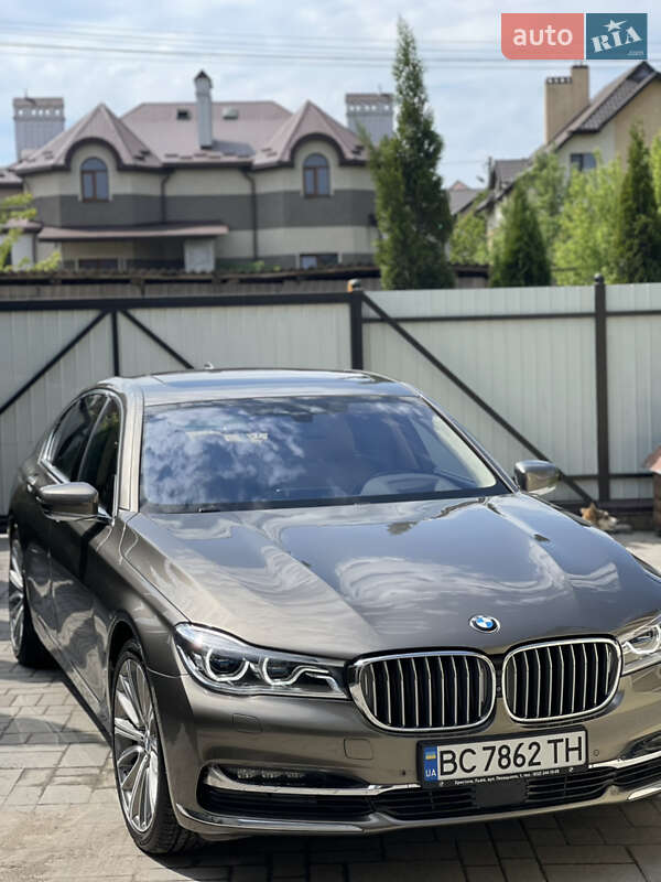 BMW-8