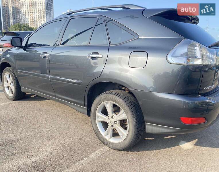 Lexus-4