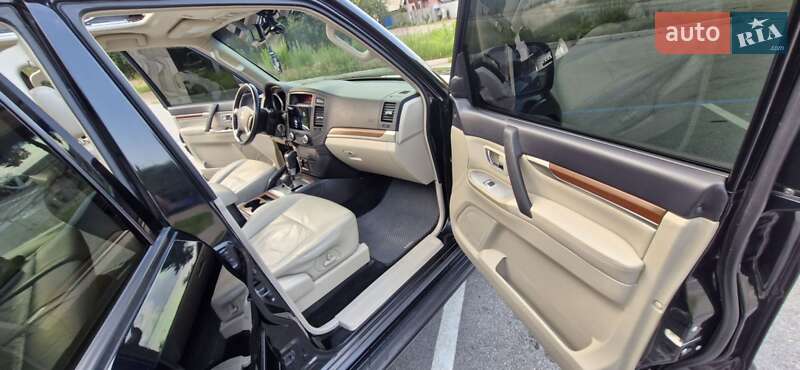 Mitsubishi Pajero Wagon 2008