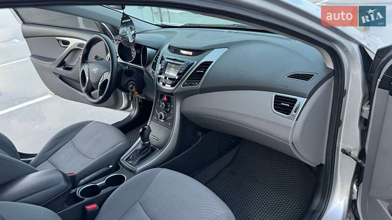 Hyundai-38