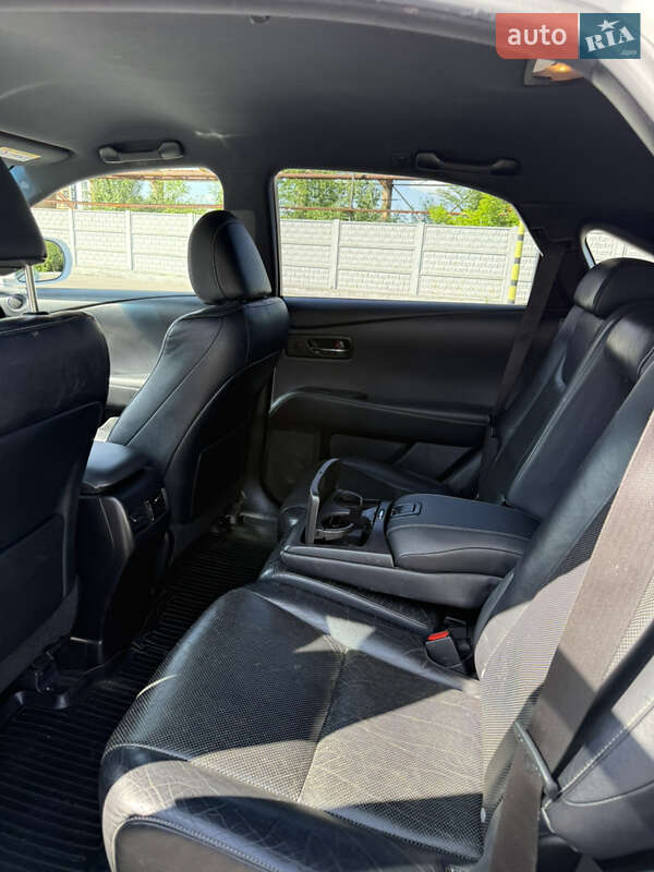 Lexus-10