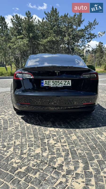 Tesla-17