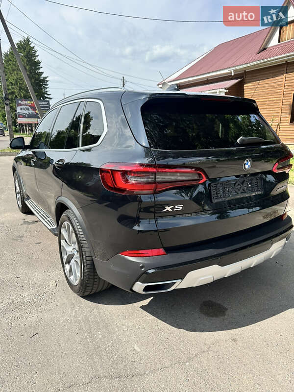 BMW X5 2019