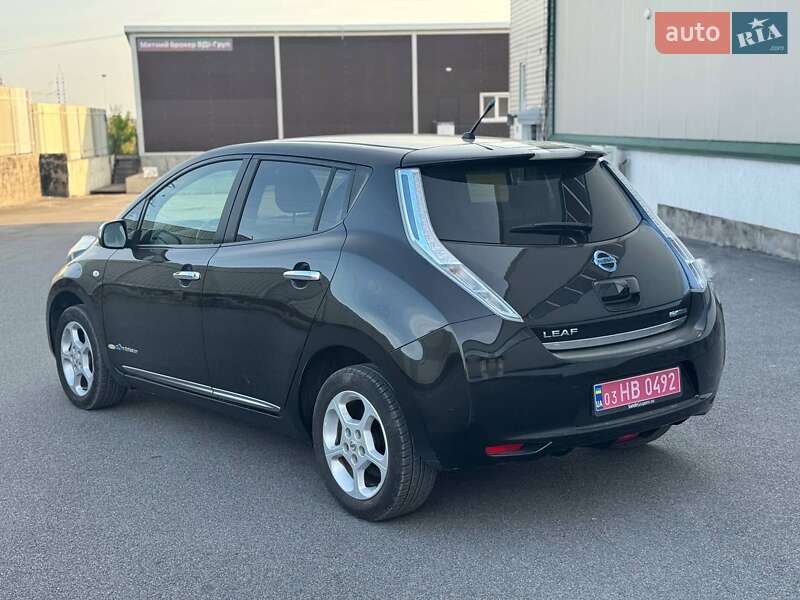 Nissan-15