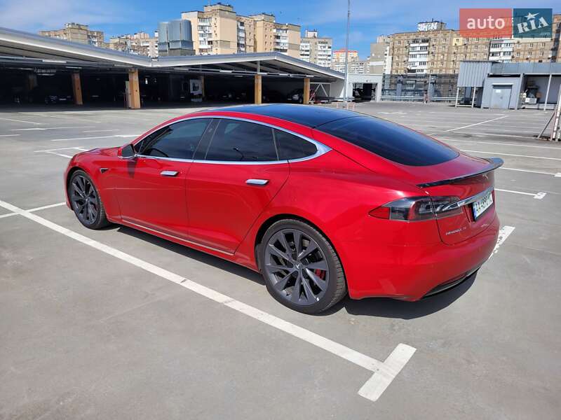 Tesla-8