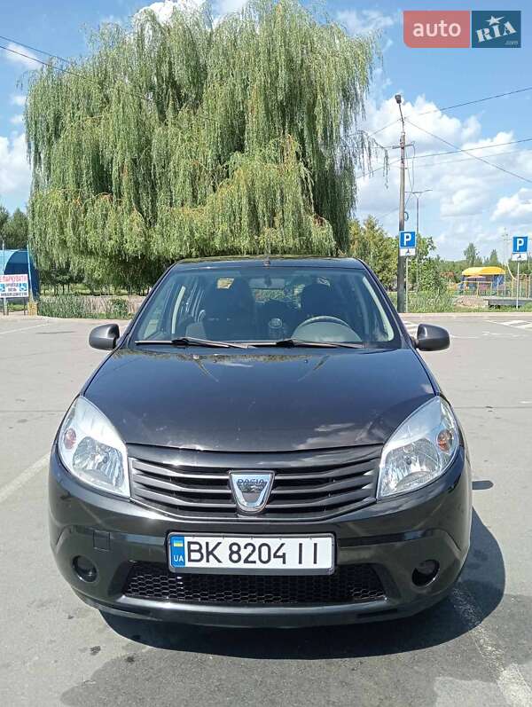 Dacia Sandero 2012