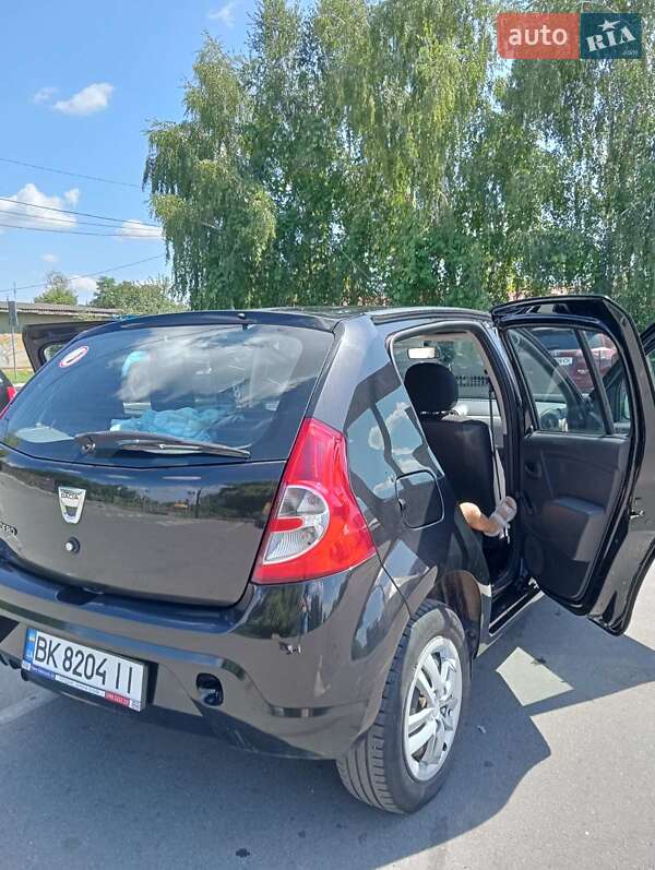 Dacia Sandero 2012