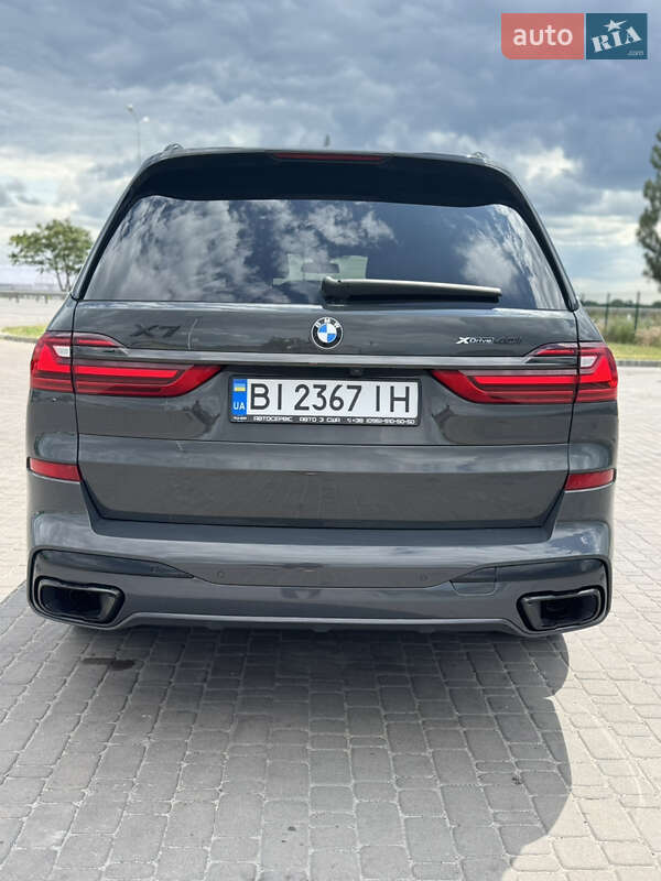 BMW X7 2021