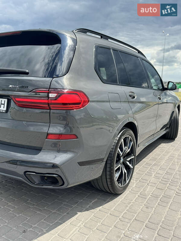 BMW X7 2021