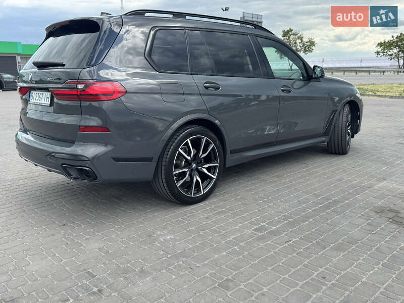 BMW X7 2021
