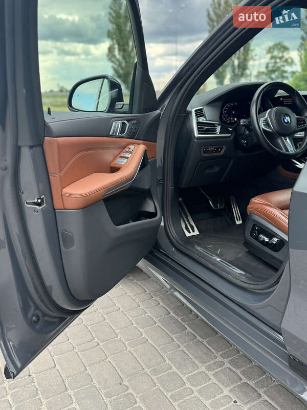 BMW X7 2021