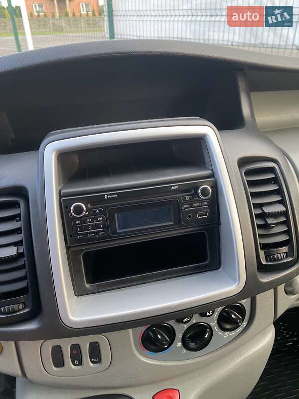 Renault-9