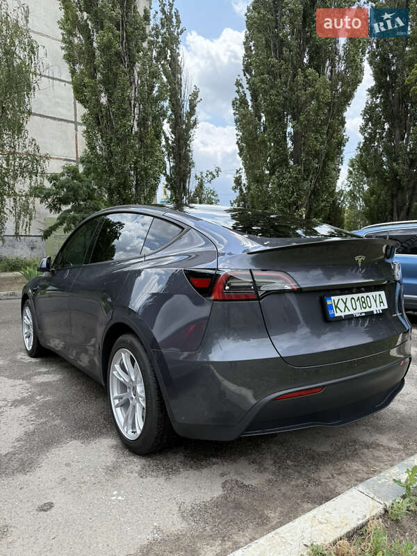 Tesla-8
